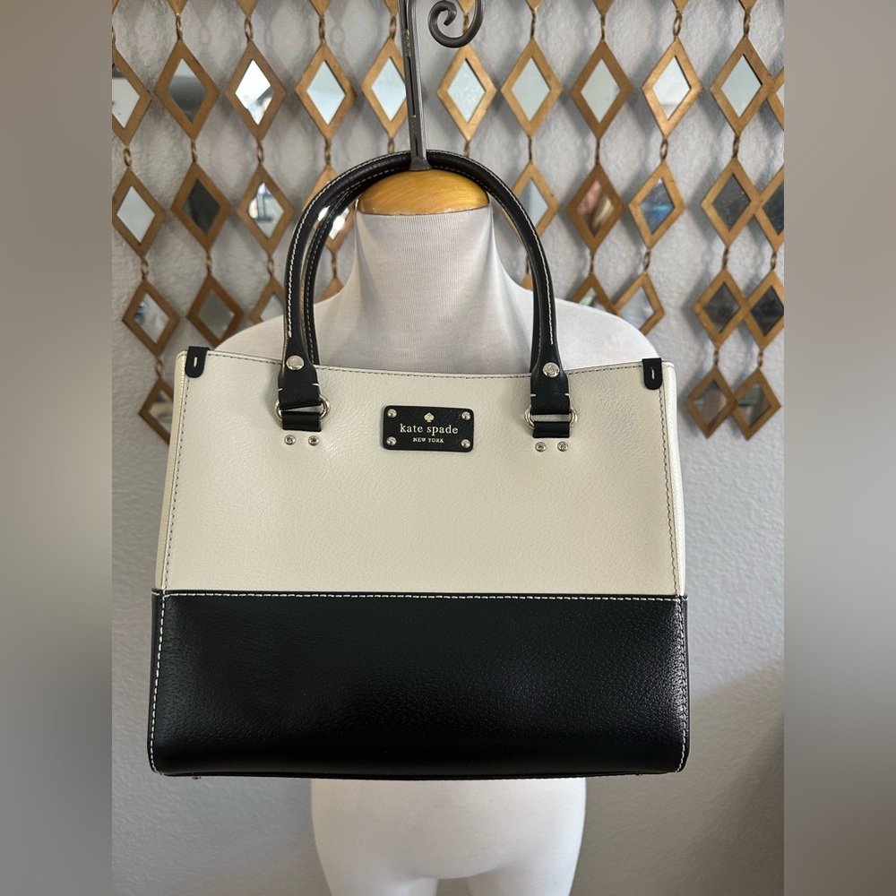 NWOT Kate Spade Black and Cream Satchel